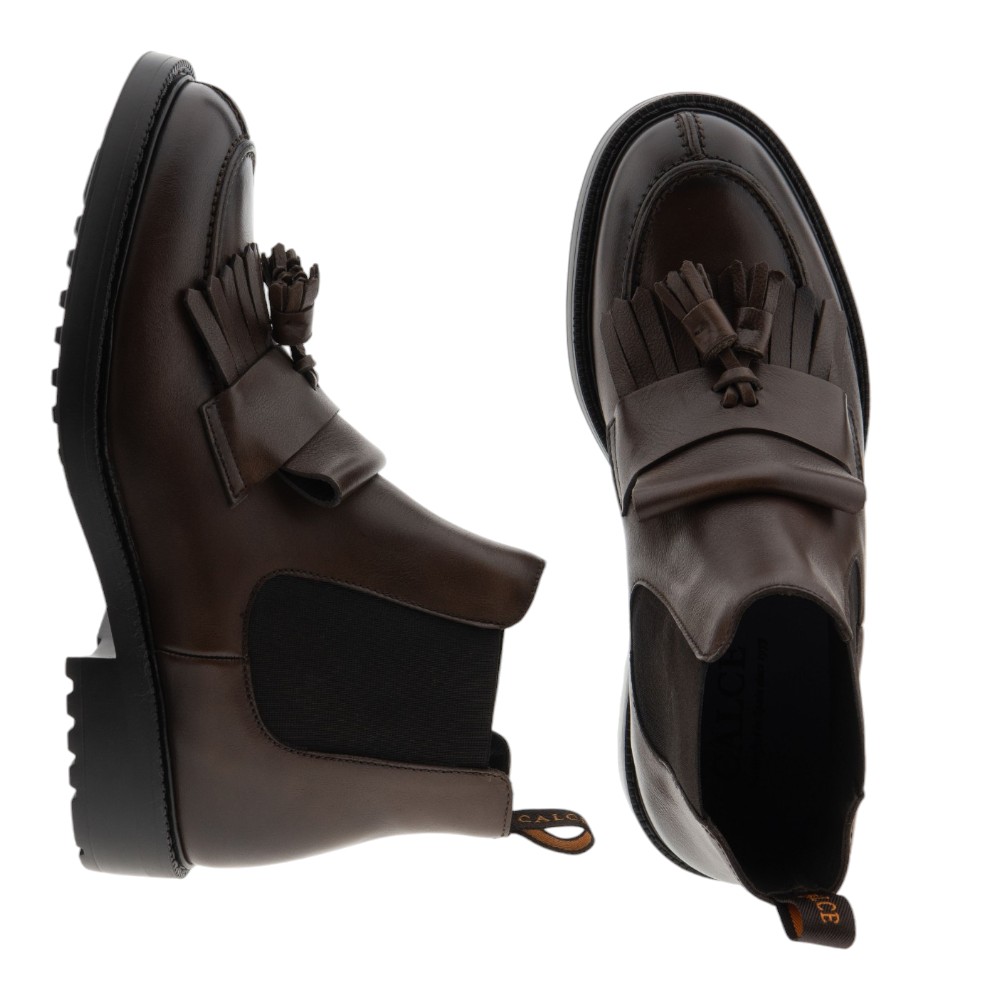 Botas marrones flecos y borlas hombre Calce | Carrilé foto 2