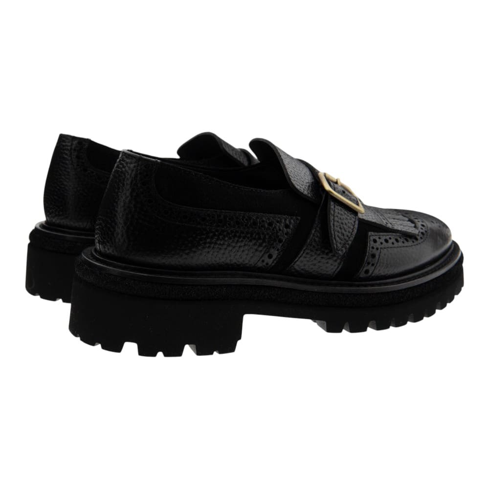 Blucher mujer negro flecos y hebilla Calce foto 4